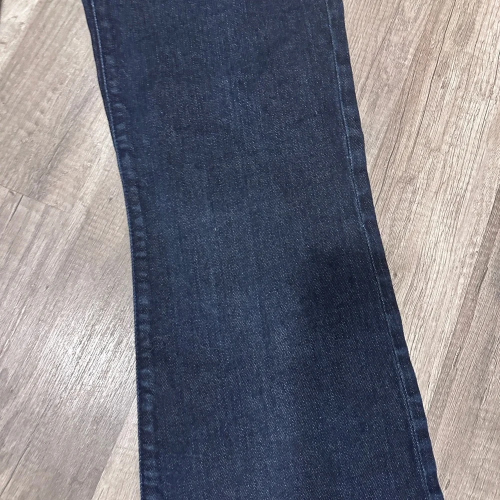 Patagonia Women's Denim Jeans size 28 - Picture 2 of 6